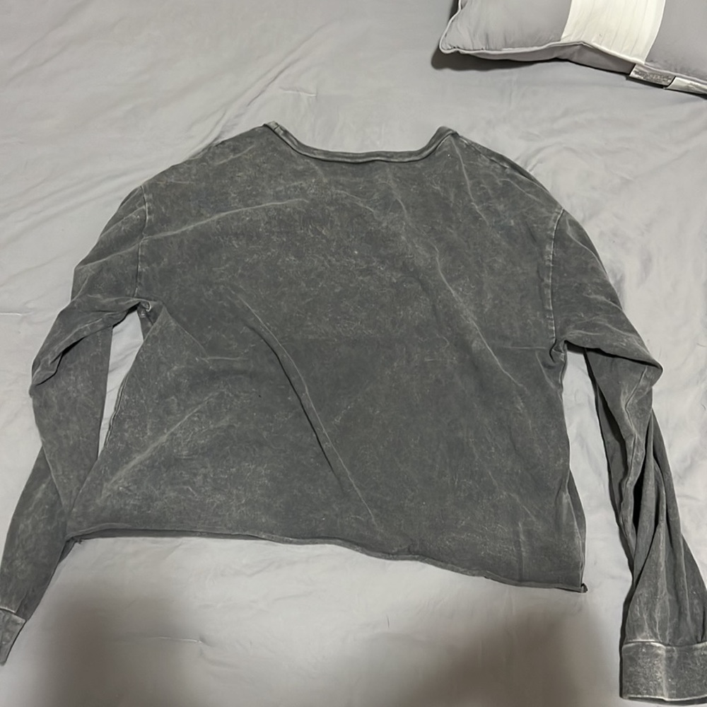 Size medium - Picture 2 of 2